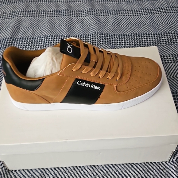 Calvin Klein "Neto 3" Sneakers.BRAND NEW IN ORIGINAL BOX.NEVER WORN/TRIED ON'!! - Picture 1 of 8